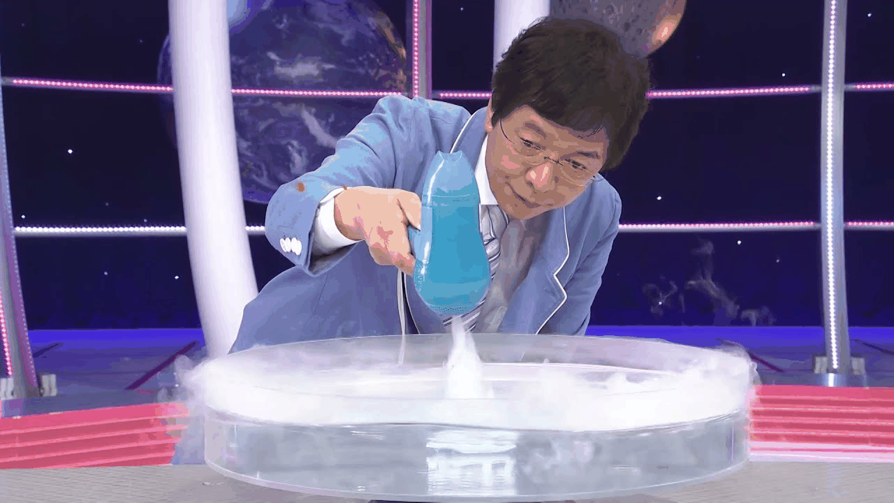 The YouTube video thumbnail for 台風のしくみ.